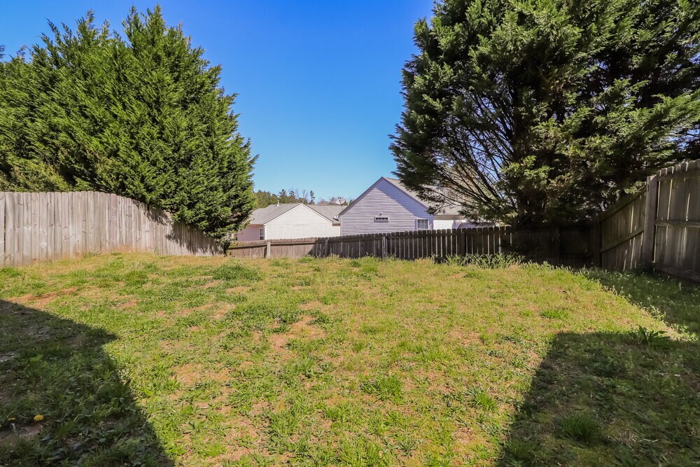 Building Photo - 141 Oak Grove Pl