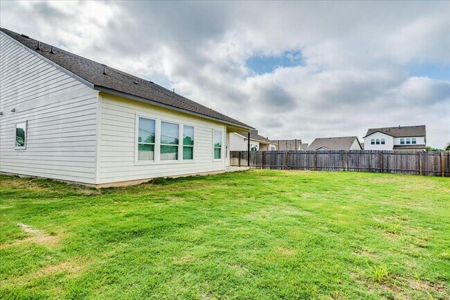Building Photo - 135 Horseshoe Cove