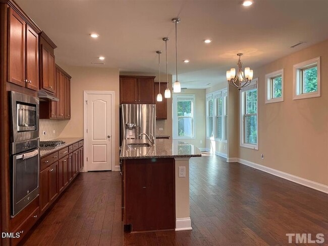 Building Photo - 811 Rymark Ct