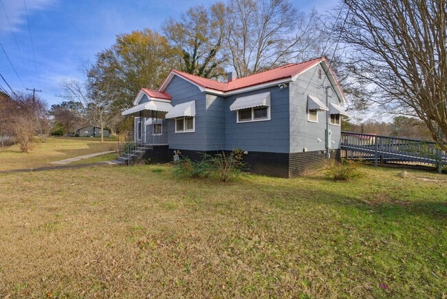 Building Photo - 3 Bedroom Newly Renovated Home in Central SC