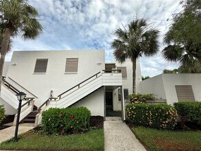Building Photo - 446 Palm Tree Dr