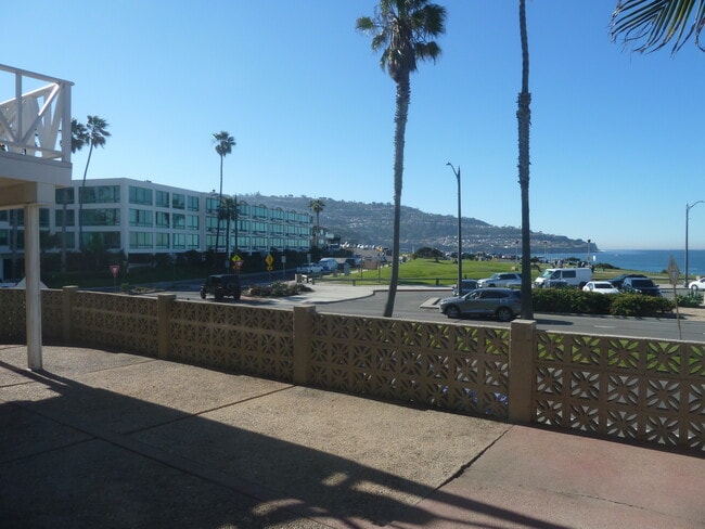 Building Photo - 1804 Esplanade