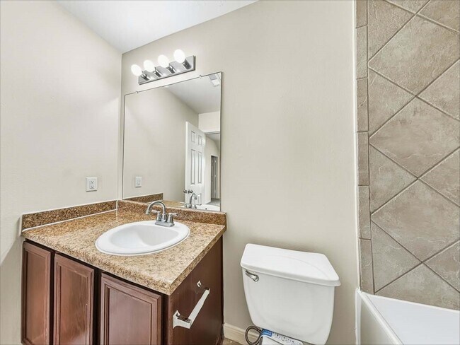 Building Photo - 5907 Deep S Dr