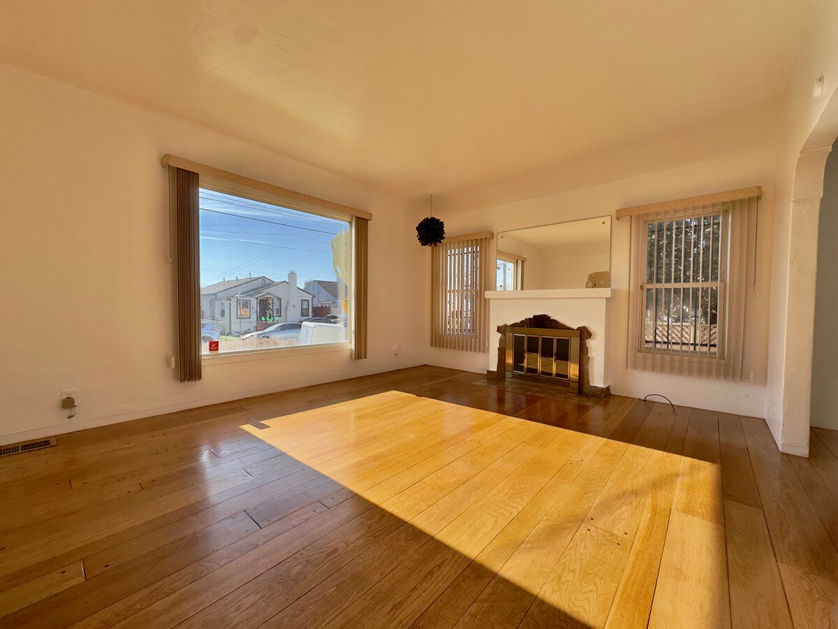 Building Photo - 2307 107th Ave