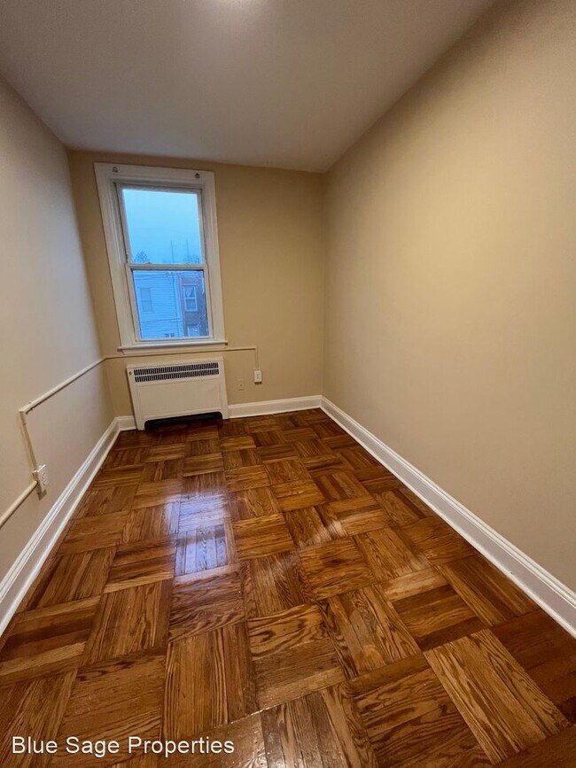 Building Photo - 3 br, 1 bath House - 126 Normandy Rd