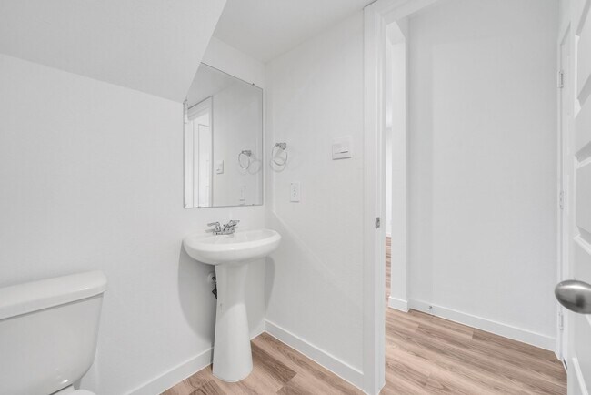 Building Photo - 10316 Penryn Frst Trl