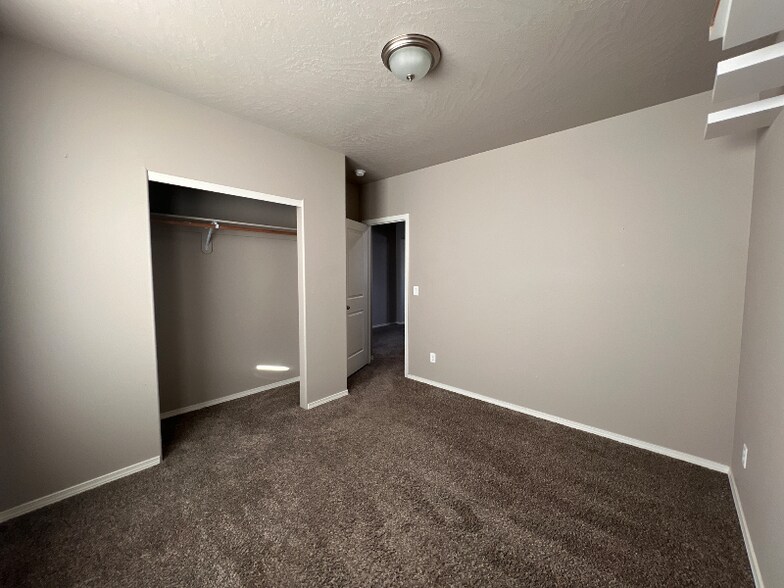 Building Photo - 5611 Zabo Rd