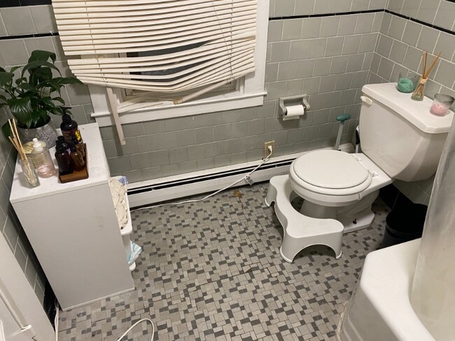 Building Photo - 254 Hope St