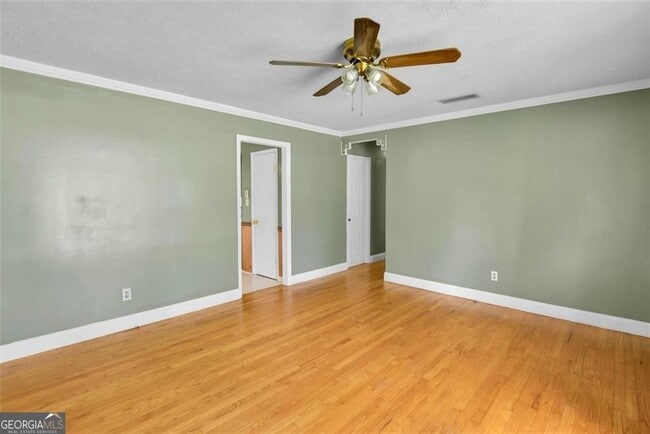 Building Photo - 8941 Ashwood Dr