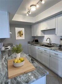 Building Photo - 303 SW 3rd Pl