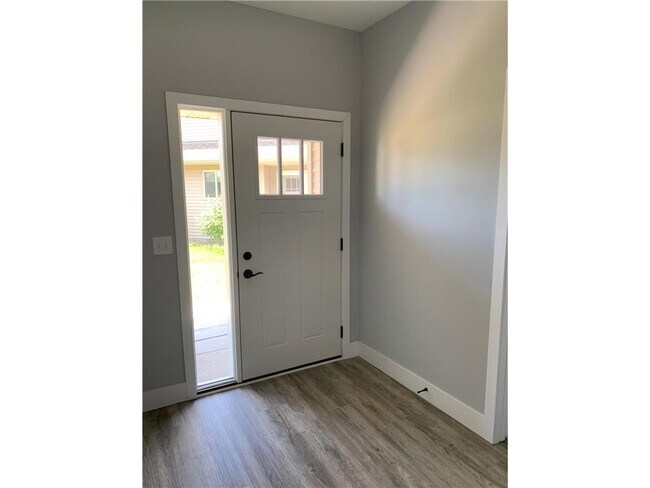 Building Photo - 770 Plum Tree Ln