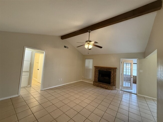 Building Photo - Recently updated in 2026 - Lovely 3 bedroom 2 bath home for lease in south Bossier City LA 71112