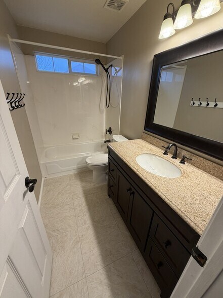 Building Photo - 11651 Mapleberry Ct