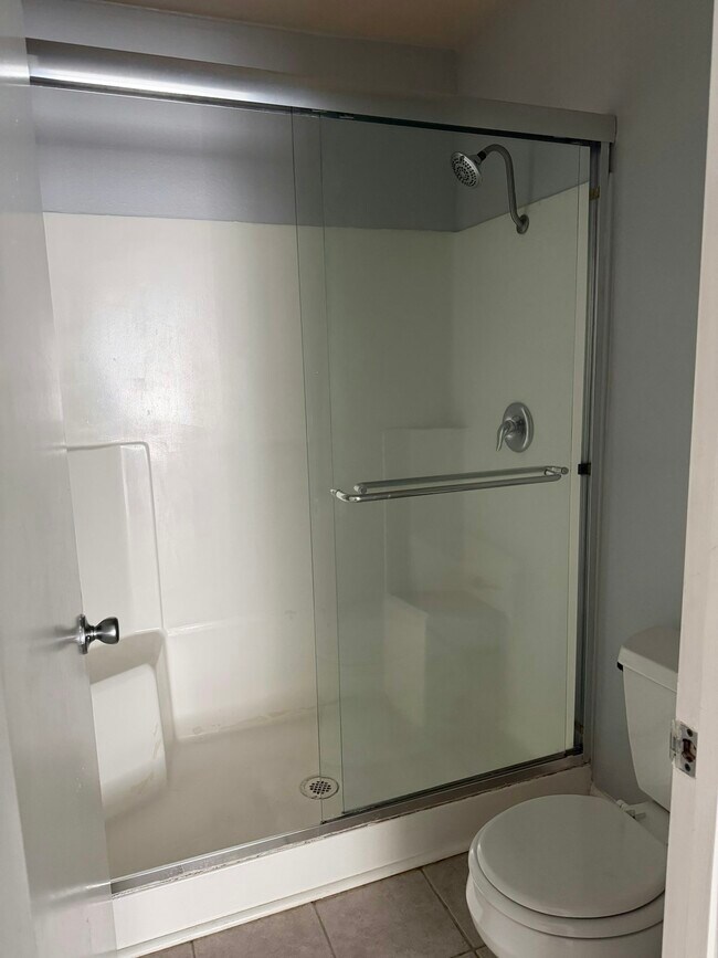 Building Photo - 2425 Cranston Dr