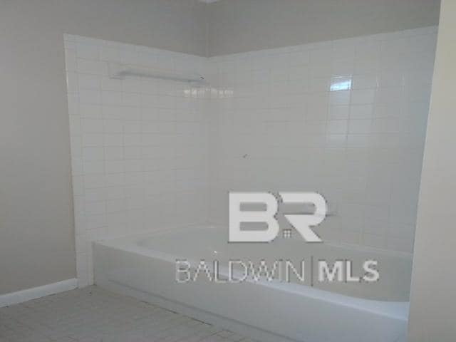 Building Photo - 25 Laurel Ave