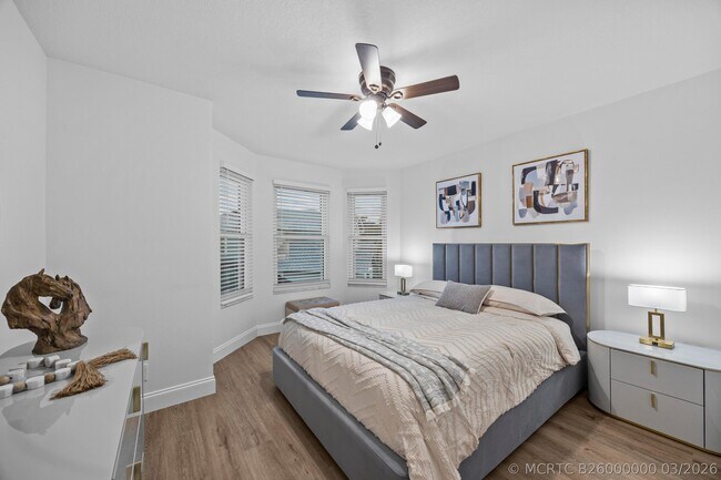 Building Photo - 2400 Seaford Dr