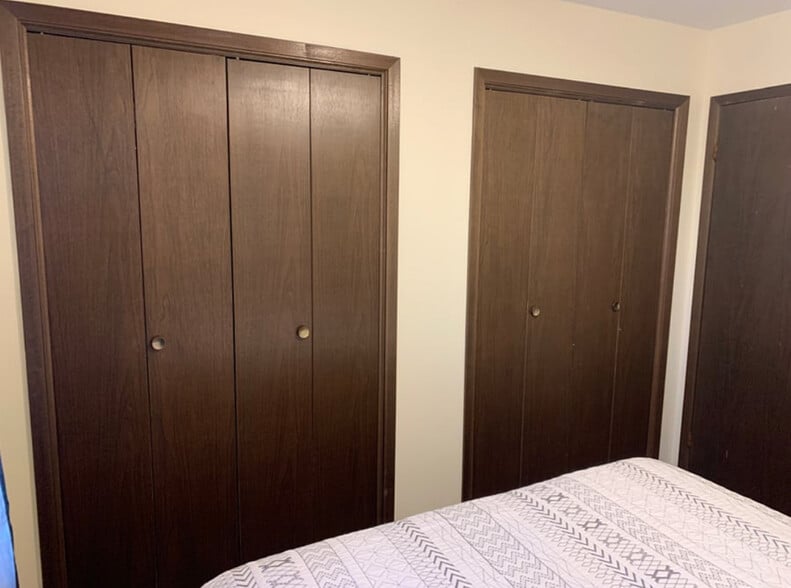 Building Photo - 617 4th St