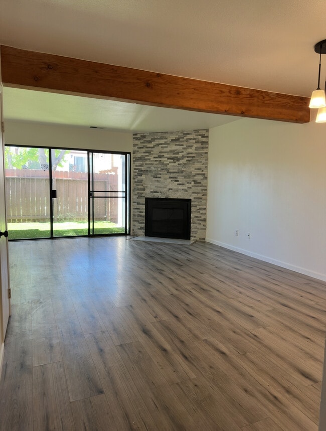 Building Photo - 9300 Woodruff Way