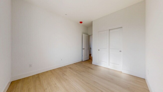 Building Photo - 2782 Sassy St