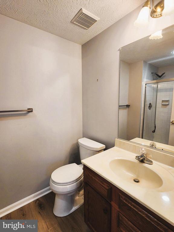 Building Photo - 16 Laurel Path Ct