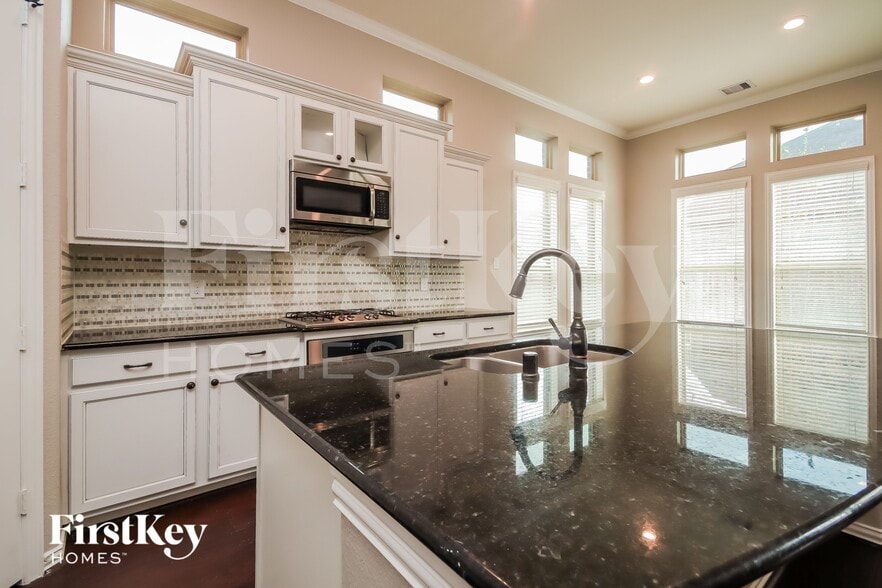 Building Photo - 21902 Richard Glen Dr