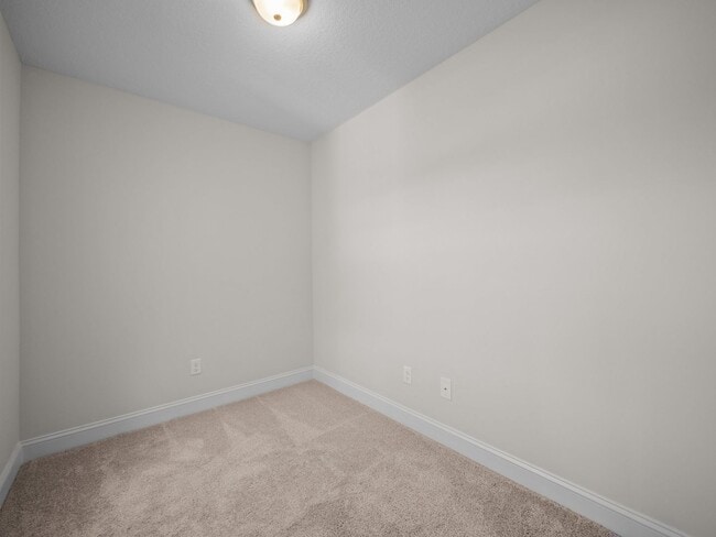 Building Photo - Welcome to Verrazzano Lane!