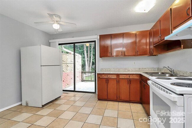 Building Photo - 4709 Americana Ave