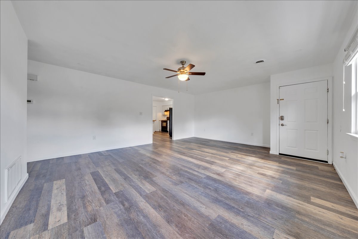 Living room 4 - 1802 Edmund Ave NE