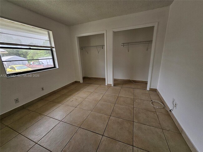 Building Photo - 4149 SW 52nd St
