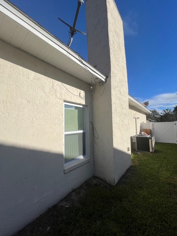 Building Photo - 664 Wyckliffe Pl