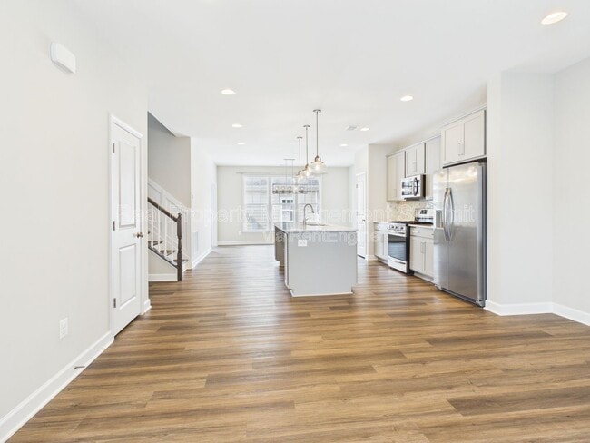 Building Photo - 3284 Charleston Blvd