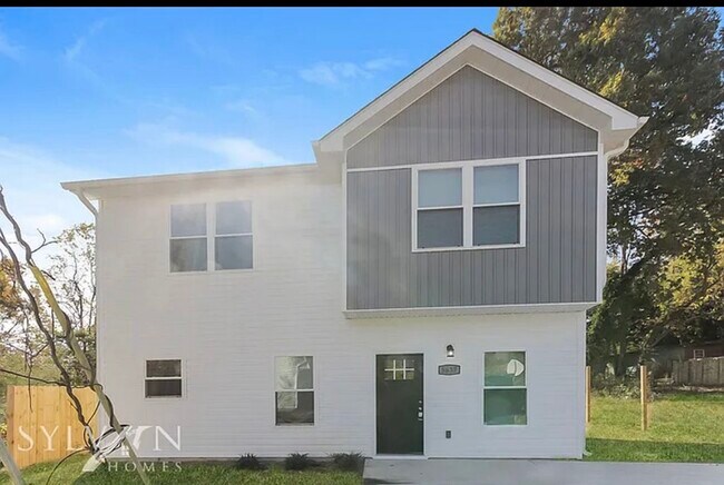 Primary Photo - 5637 2nd St