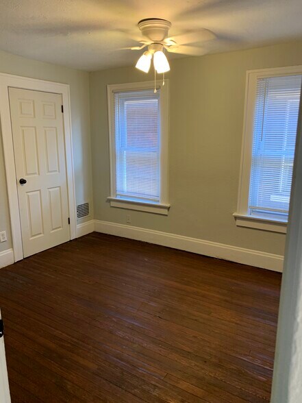 Building Photo - 1157 E Whittier St