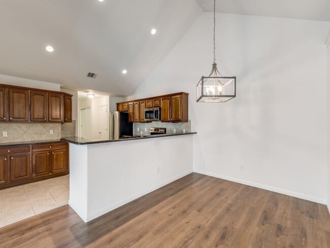 Building Photo - 30 Wildwood Dr