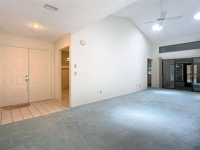 Building Photo - 3 Br. 2 Ba. condo with garage