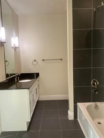 Building Photo - 8066 Park Ln