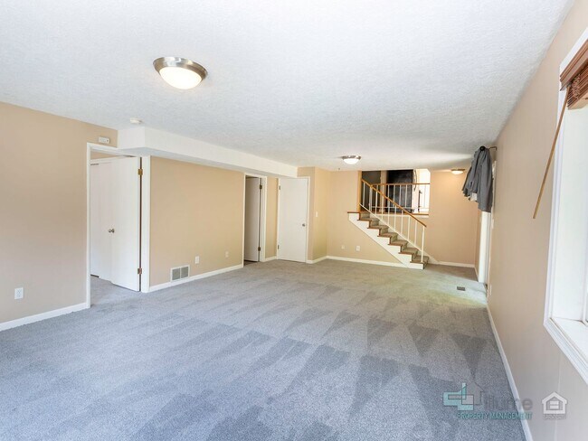 Building Photo - Beautiful 4 Bedroom Home