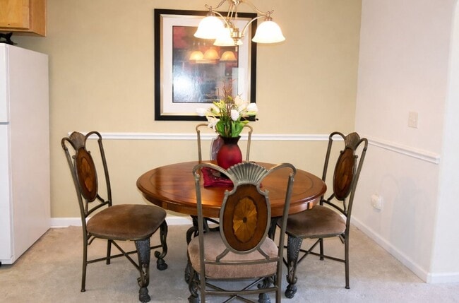 Building Photo - 4605 Hahns Peak Dr