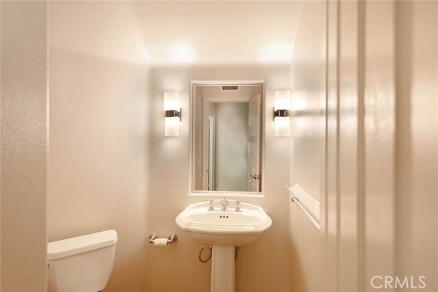 Building Photo - 17 Veneto