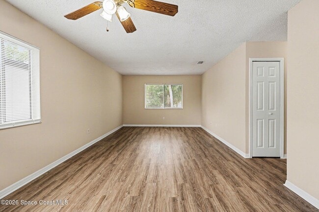 Building Photo - 2414 Fox Hollow Dr