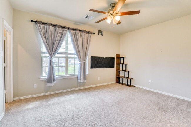 Building Photo - 17734 White Lightning Way
