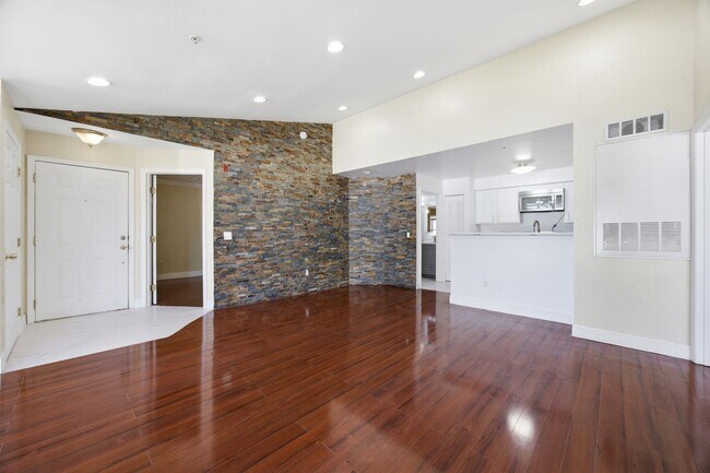 Building Photo - 2207 Antigua Pl