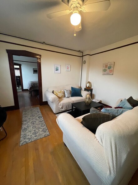 Building Photo - 963 Lewisohn St