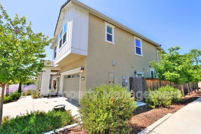 Building Photo - 4268 Emerald Gate Ln