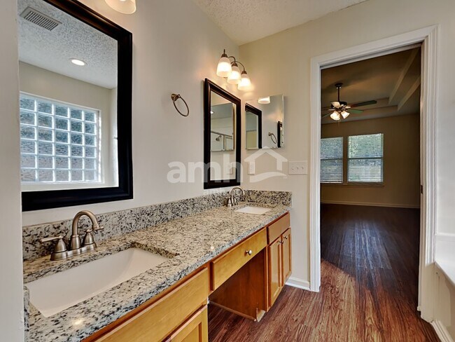 Building Photo - 12649 Brown Jersey Ct