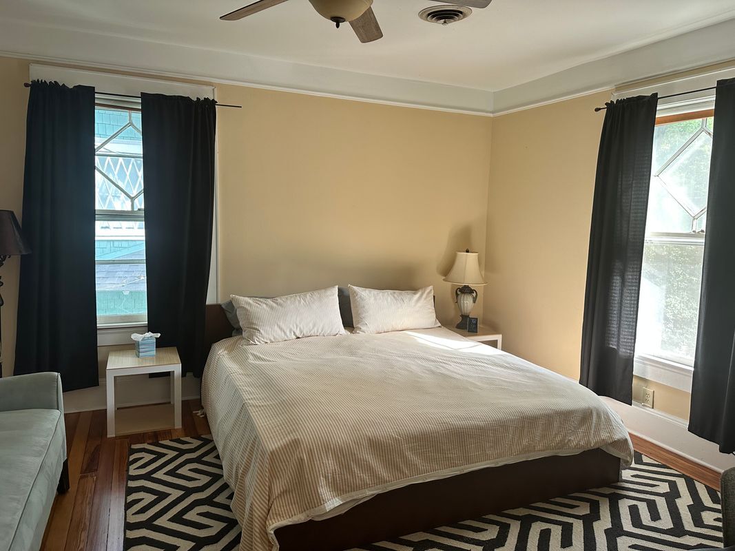 Building Photo - 462 Greenwood Ave NE