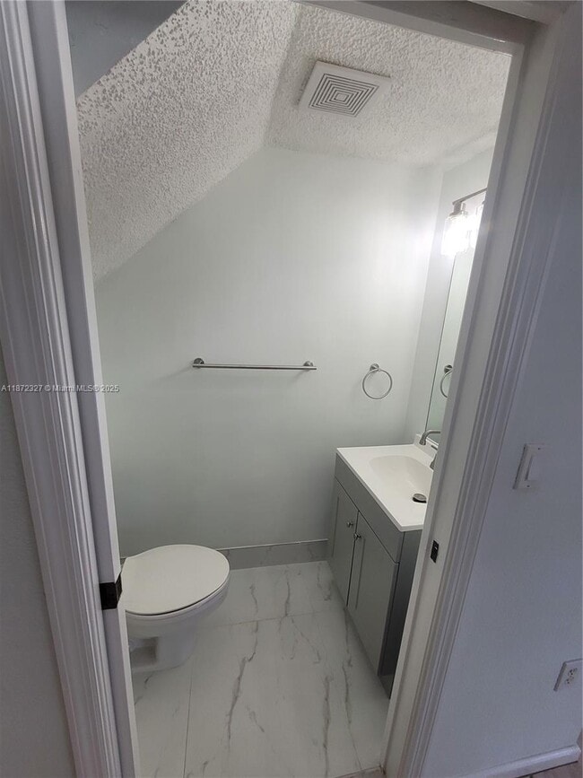 Building Photo - 14385 SW 120th Ct