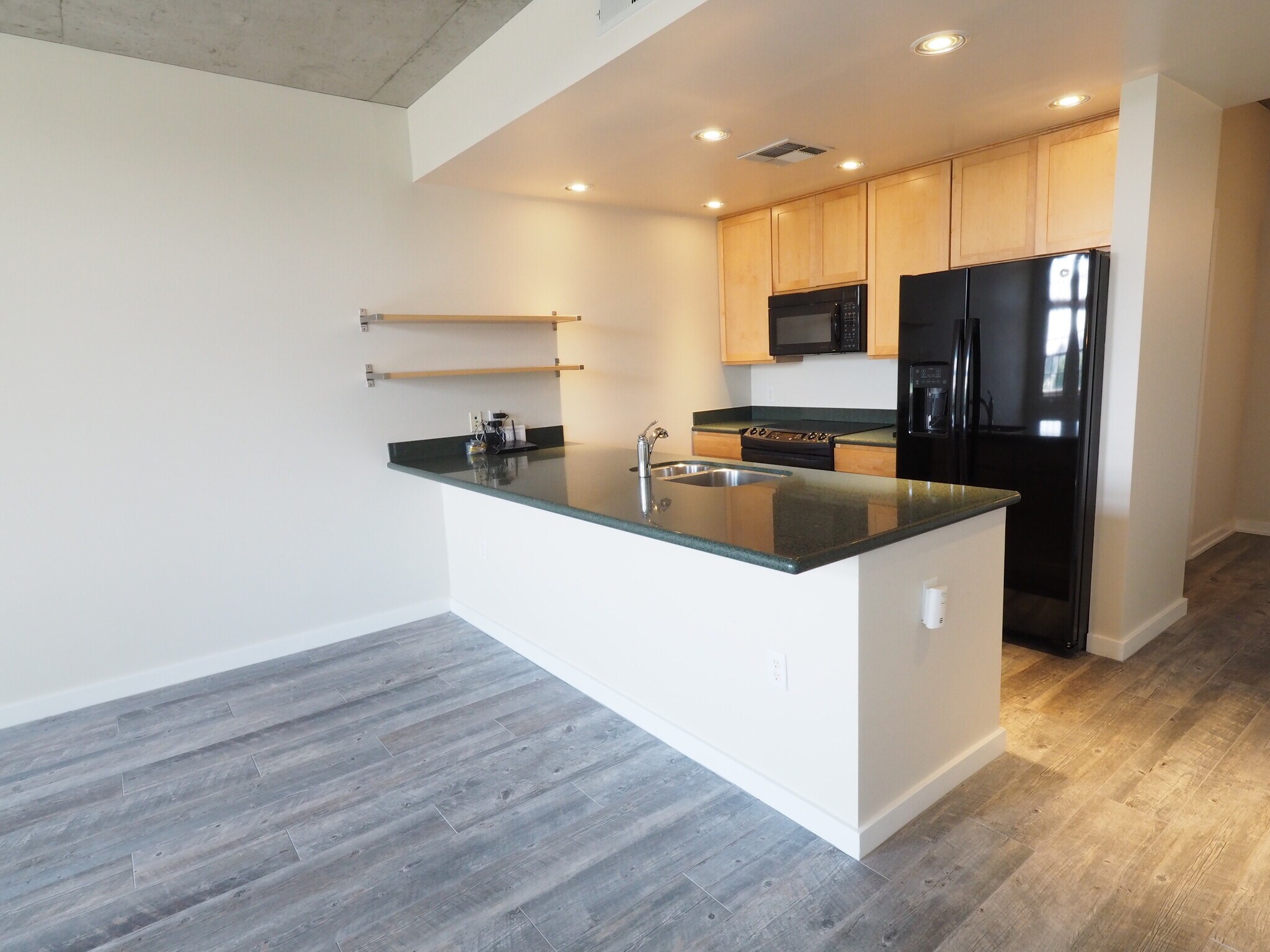 Building Photo - 275 S Harrison St