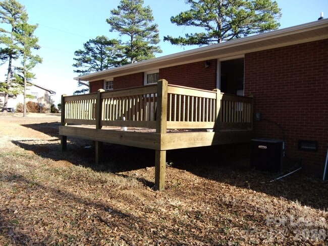 Building Photo - 1459 Legion Rd