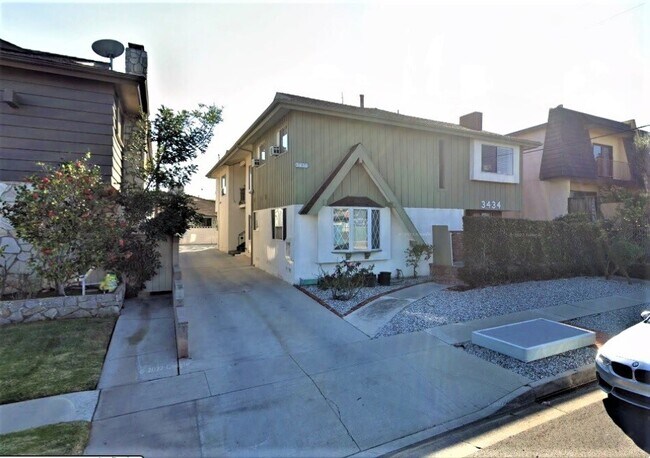 Building Photo - 3434 W 170th St